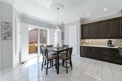 71 Squire Ellis Dr, Brampton, ON L6P 4J2