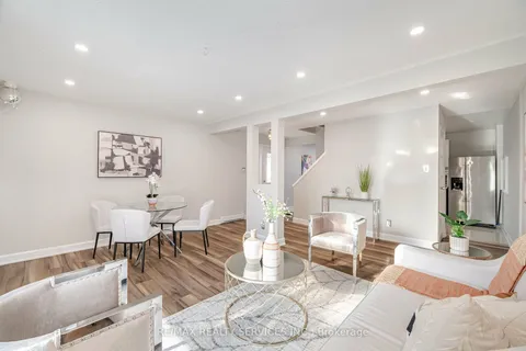 32 Hindquarter Crt, Brampton, ON L6S 2C3