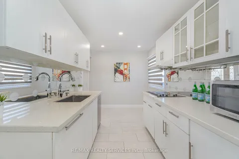 32 Hindquarter Crt, Brampton, ON L6S 2C3