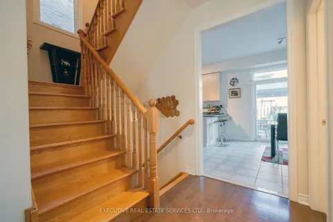 13 Percy Gate, Brampton, ON L7A 3S1