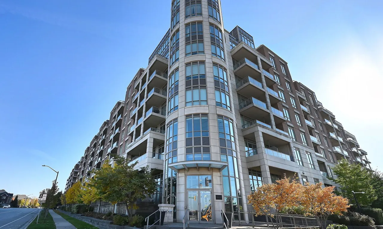 Condo Apt 2 bedroom 2 bathroom at 2480 Prince Michael Dr in Oakville - MLS# W11821398