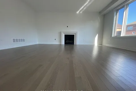 31 Dolomite Dr, Brampton, ON L6P 4R6