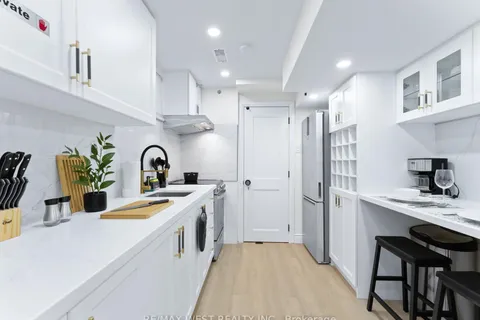 72 Riverview Gdns, Toronto, ON M6S 4E5