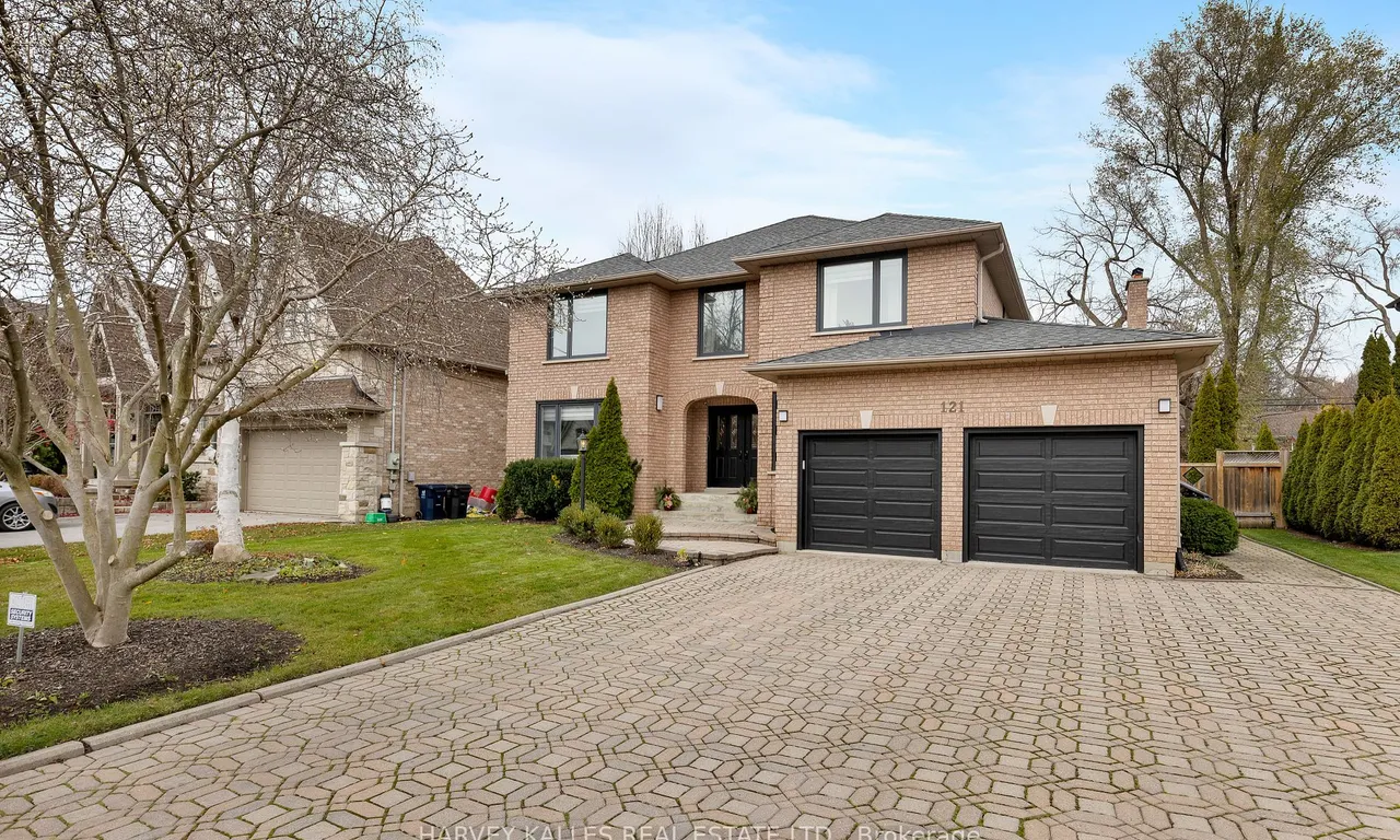 121 Perry Cres, Toronto, ON M9A 1K5