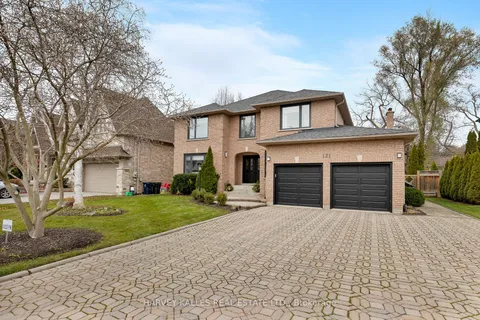 121 Perry Cres, Toronto, ON M9A 1K5