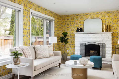 121 Perry Cres, Toronto, ON M9A 1K5