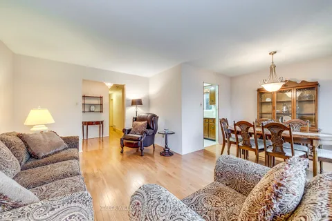 606 Sheraton Rd, Burlington, ON L7L 4B7