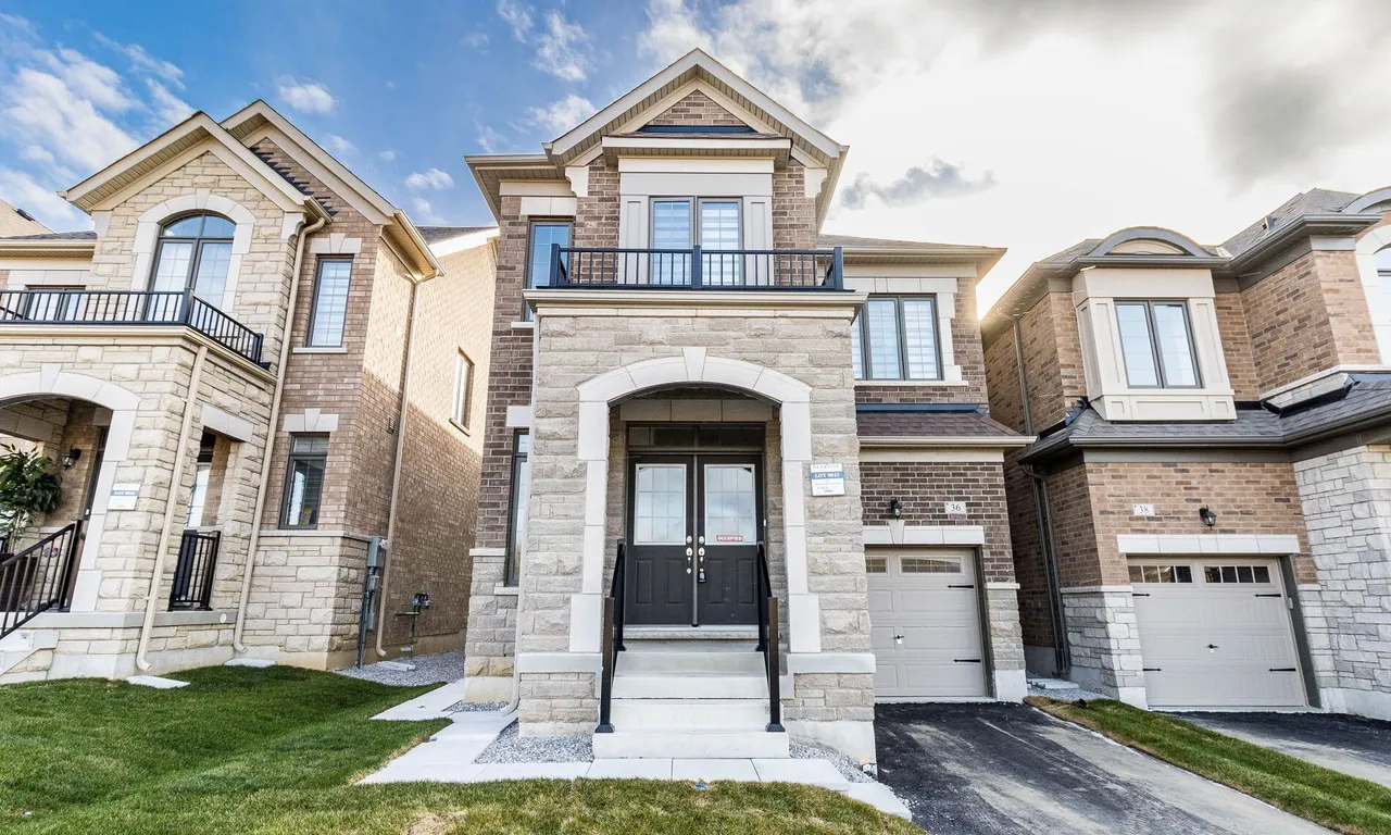 36 Sapwood Cres, Brampton, ON L6Z 1W5