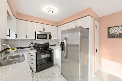 516 Eliza Cres, Burlington, ON L7L 6C9