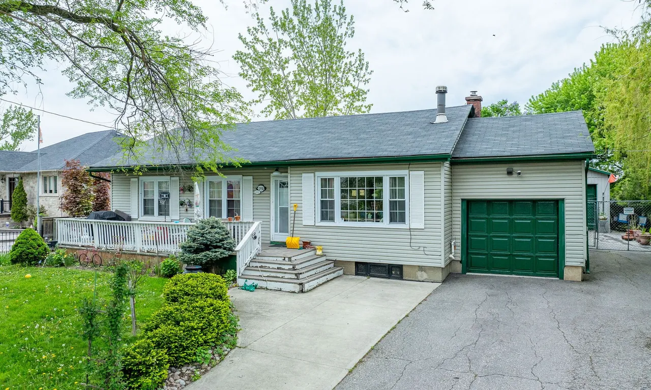 2958 King St, Caledon, ON L7C 0R3