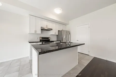 391 Athabasca Common N/A, Oakville, ON L6H 0R5