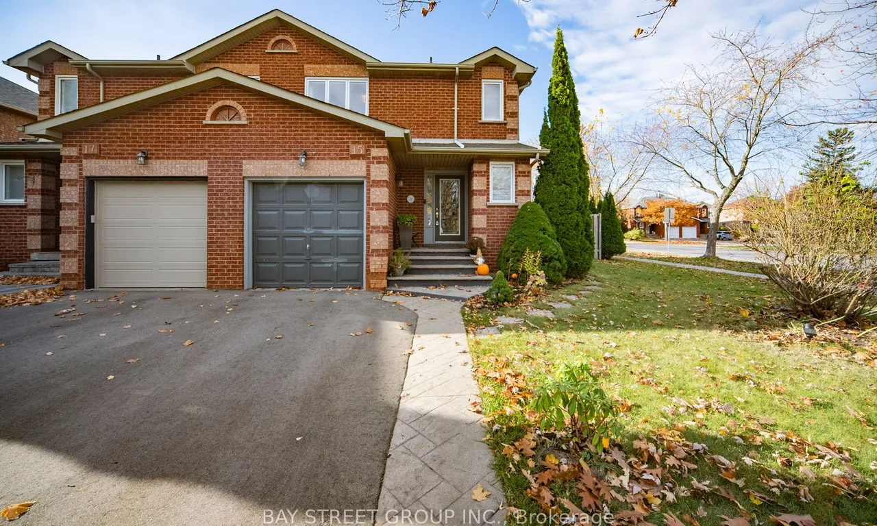 15 Inverhuron Tr, Oakville, ON L6H 5Z6