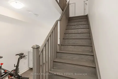 15 Haymarket Dr, Brampton, ON L7A 5C3