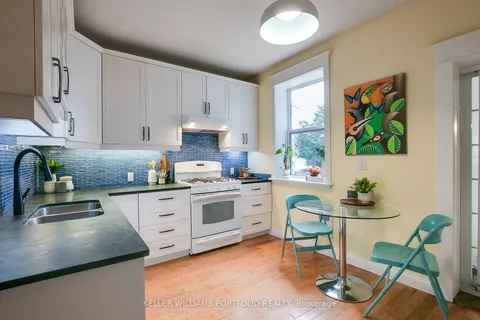 130 Sunnyside Ave, Toronto, ON M6R 2P2