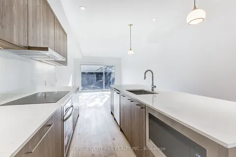 73 Melville Ave, Toronto, ON M6G 3R3