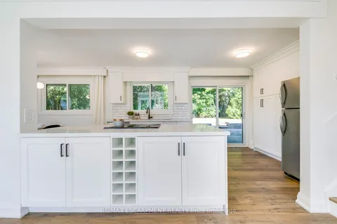 33 Sewell Dr, Oakville, ON L6H 1C6