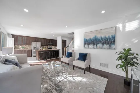 113 Fairhill Ave, Brampton, ON L7A 2H5