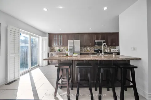 113 Fairhill Ave, Brampton, ON L7A 2H5