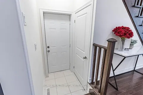 39 Adventura Rd, Brampton, ON L7A 5A7