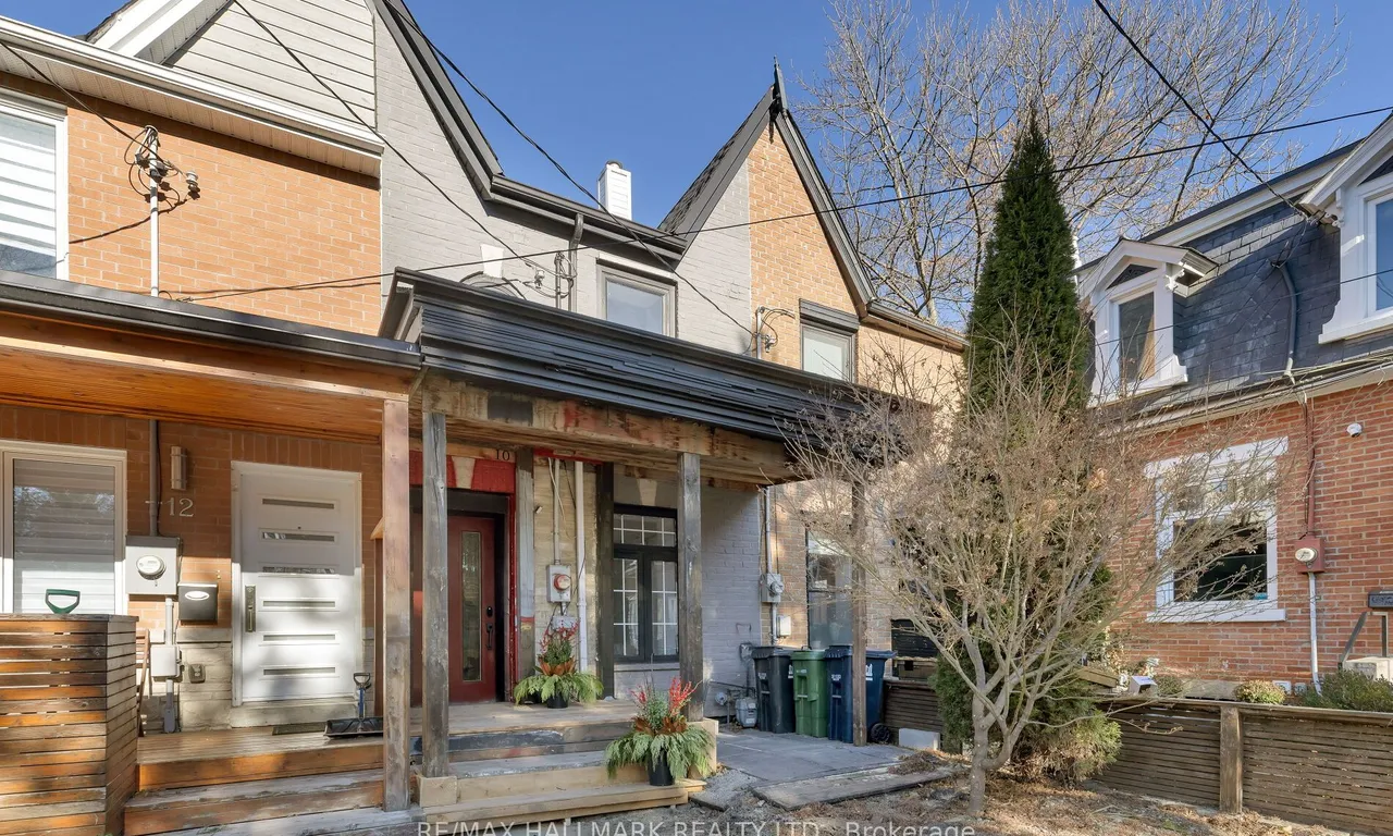 10 Saunders Ave, Toronto, ON M6R 1B8