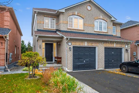 14 Corvette Crt, Brampton, ON L7A 2H7