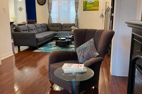 5537 Waterwind Cres, Mississauga, ON L5M 0G4