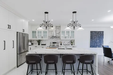 362 North Park Blvd, Oakville, ON L6M 1L4