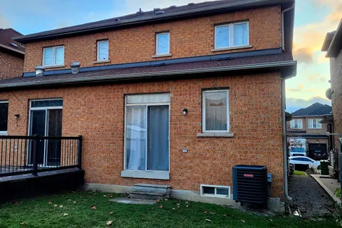 64 Harbourtown Cres, Brampton, ON L6V 4P6