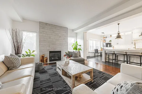 2244 Dewsbury Dr, Oakville, ON L6M 0A6