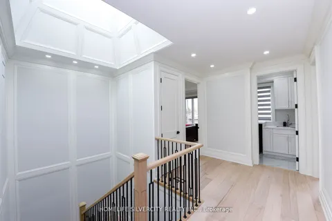 455 Samford Place, Oakville, ON L6L 4E7