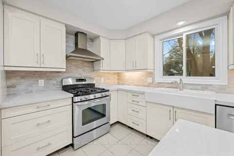 345 Rankin Dr, Burlington, ON L7N 2B2