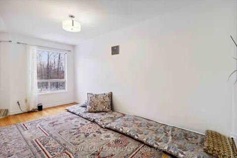 1230 Prestonwood Cres, Mississauga, ON L5V 2V3