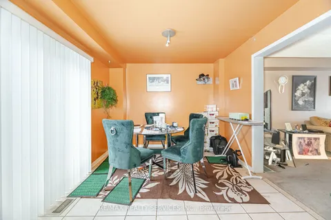 77 Winners Circ, Brampton, ON L7A 2C2