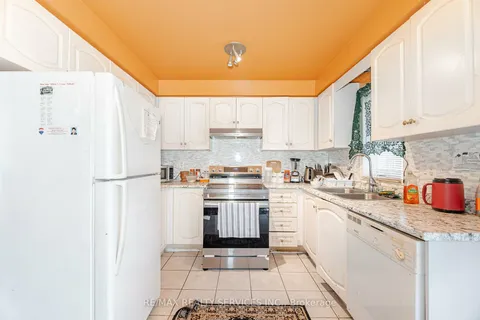 77 Winners Circ, Brampton, ON L7A 2C2