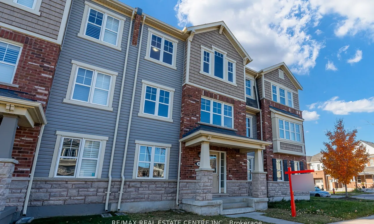 4 Metro Cres, Brampton, ON L7A 0A8