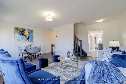 4 Metro Cres, Brampton, ON L7A 0A8