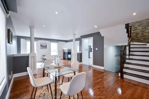 37 Sir Jacobs Cres, Brampton, ON L7A 3V2