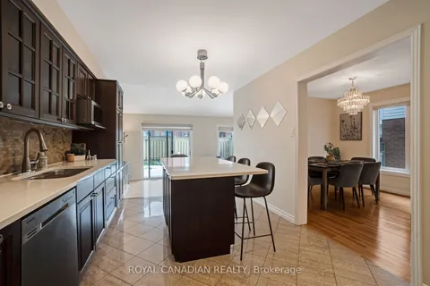 108 Beaconsfield Ave, Brampton, ON L6Y 4R5