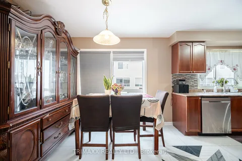 39 Decker Hollow Circ, Brampton, ON L6X 0K9