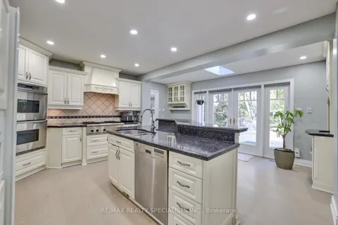 1275 Donlea Cres, Oakville, ON L6J 1V8