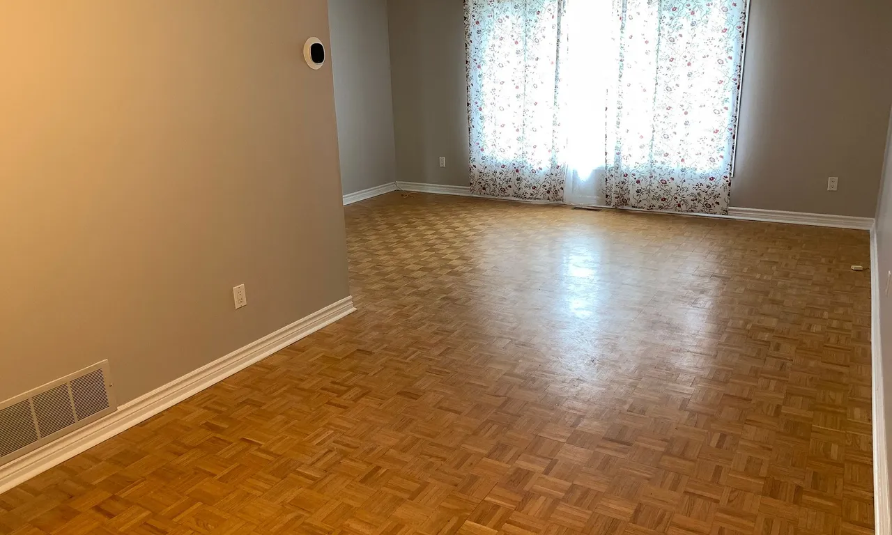 Semi-Detached 3 bedroom 1 bathroom at 147 Bonham Blvd Blvd in Mississauga - MLS# W11887483