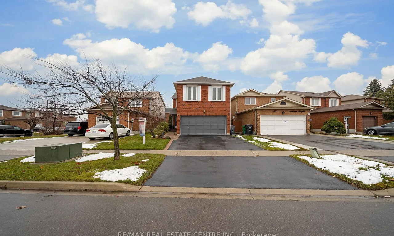 66 Acadian Hts, Brampton, ON L6Y 4H2