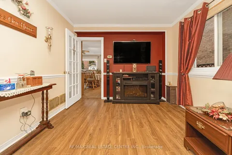 66 Acadian Hts, Brampton, ON L6Y 4H2