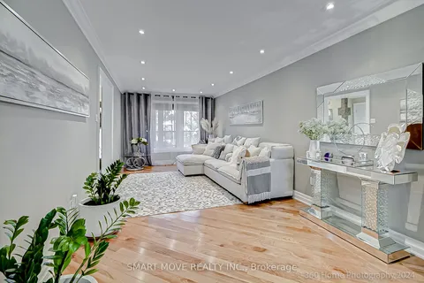3044 Knob Hill Crt, Mississauga, ON L4X 2X4