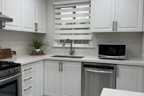 206 Folkstone Cres, Brampton, ON L6T 3N3