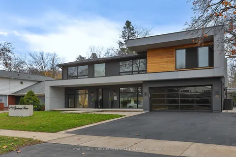 370 Goodram Dr, Burlington, ON L7L 2K1