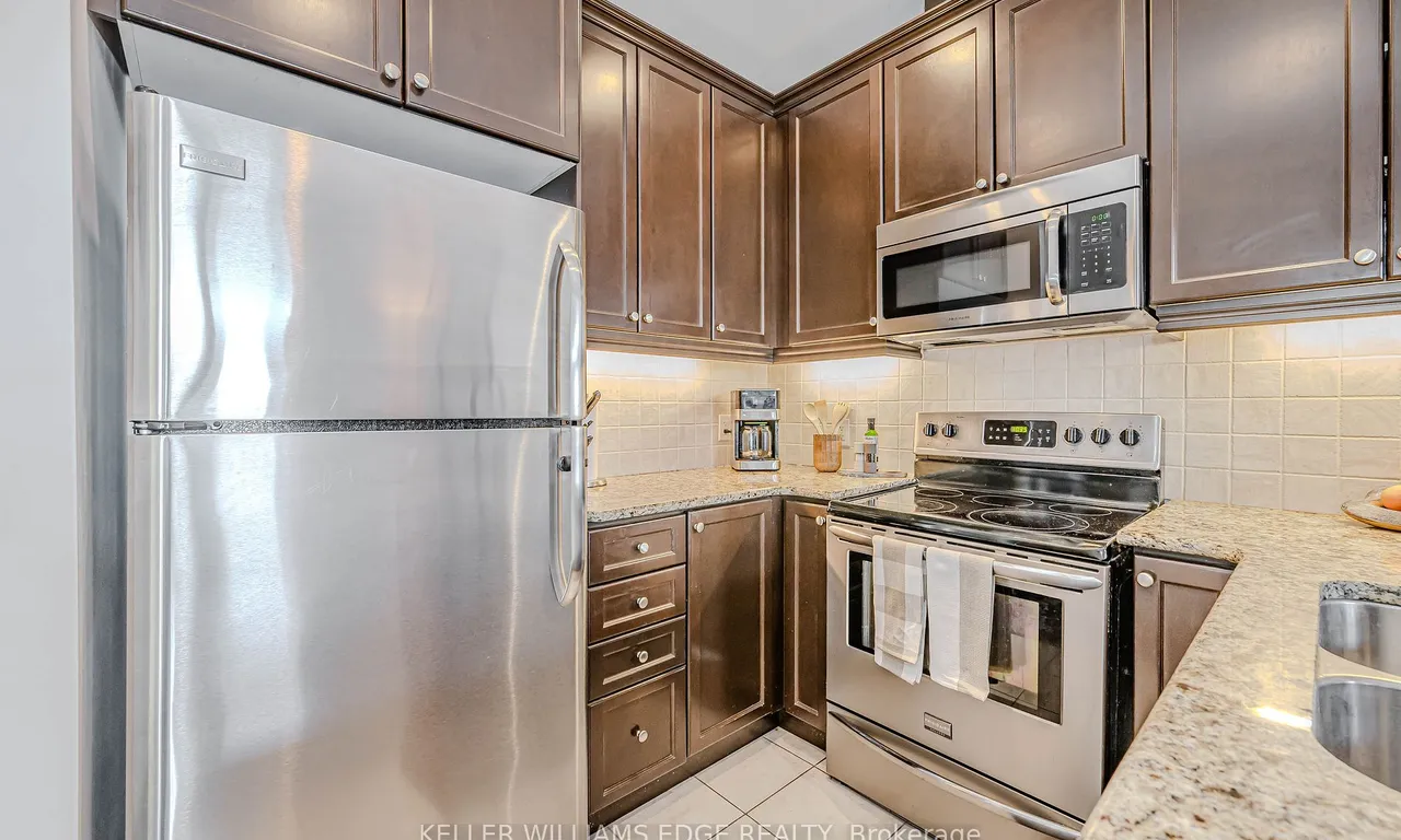 Condo Apt kitchen at 5327 Upper Middle Rd Burlington