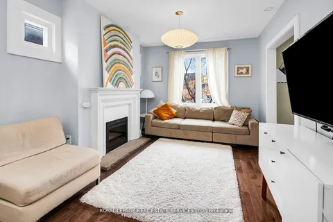 52 Bicknell Ave, Toronto, ON M6M 4G5