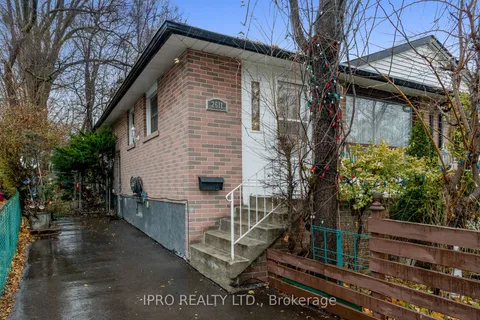 2611 Lundene Rd, Mississauga, ON L5J 3Y8