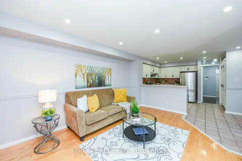 22 Desert Sand Dr, Brampton, ON L6R 1V5